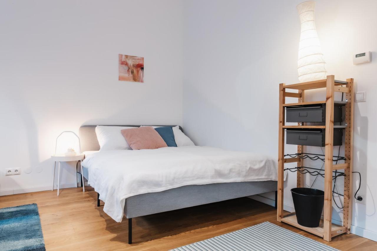 Cozy Apartment, 2 Private Terraces, 8 Min To City Center فيينا المظهر الخارجي الصورة