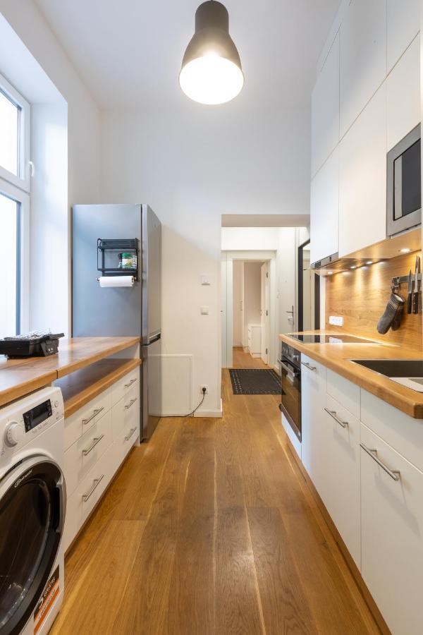 Cozy Apartment, 2 Private Terraces, 8 Min To City Center فيينا المظهر الخارجي الصورة