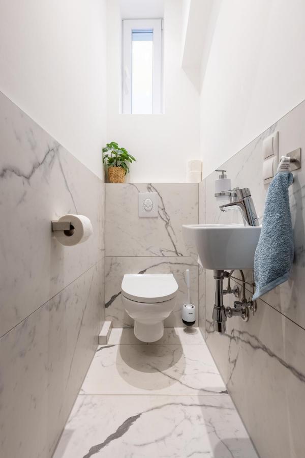 Cozy Apartment, 2 Private Terraces, 8 Min To City Center فيينا المظهر الخارجي الصورة